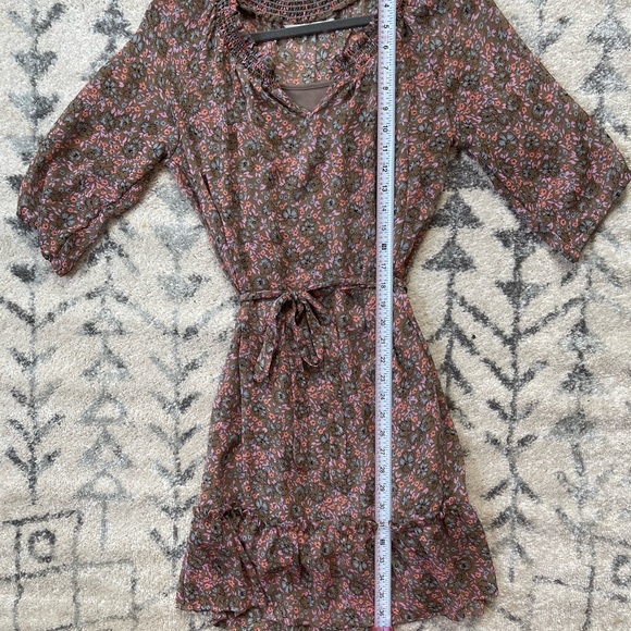 Light spring short dress! - Picture 2 of 6